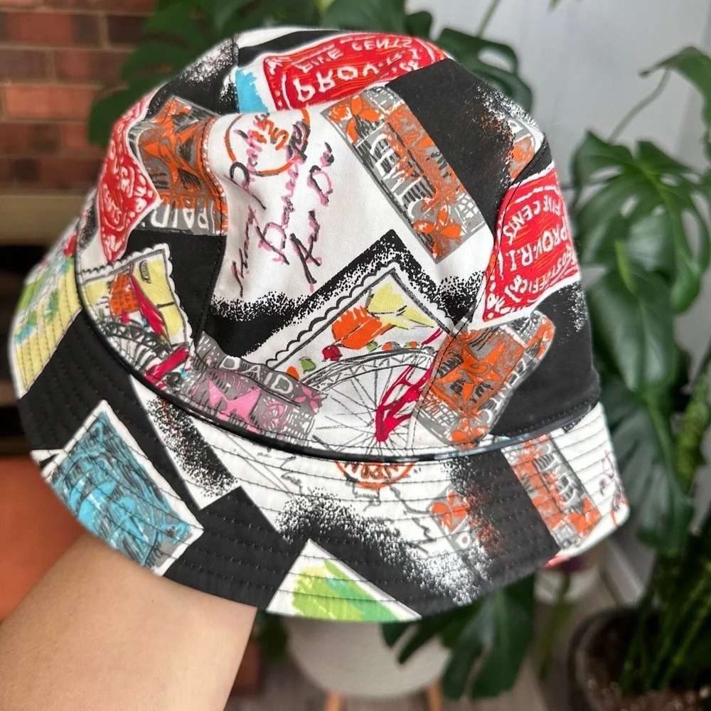 Liz Claiborne Unisex Colorful bucket hat (travel, Golf, motif